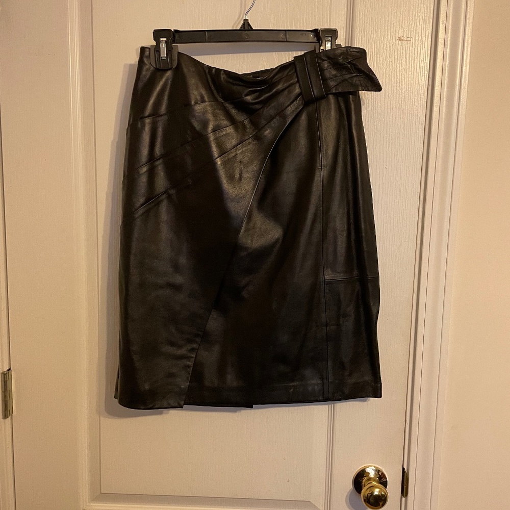 Antontio Melani  black  leather skirt. size medium